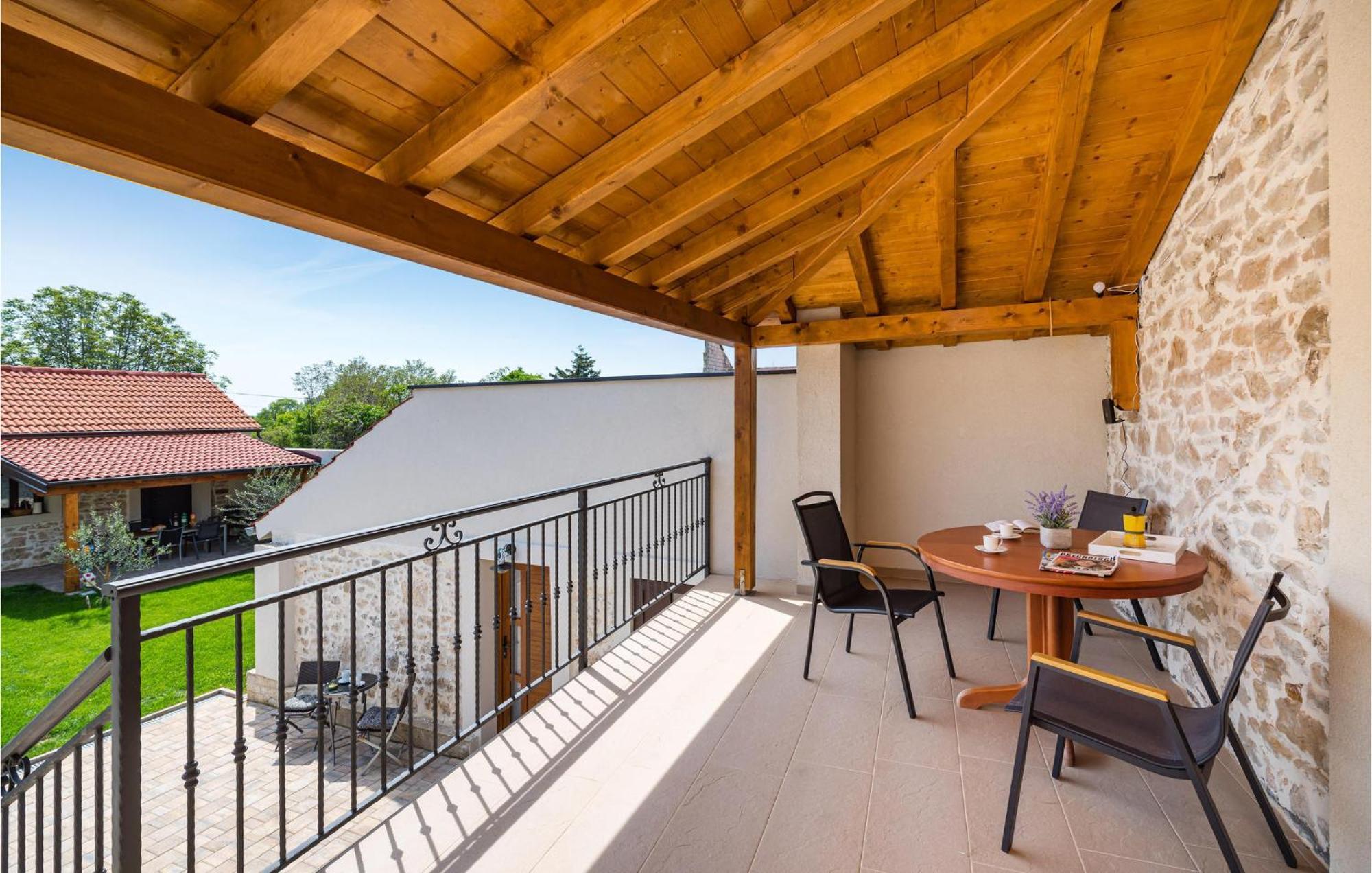 Pet Friendly Home In Murvica With Kitchen Exterior photo