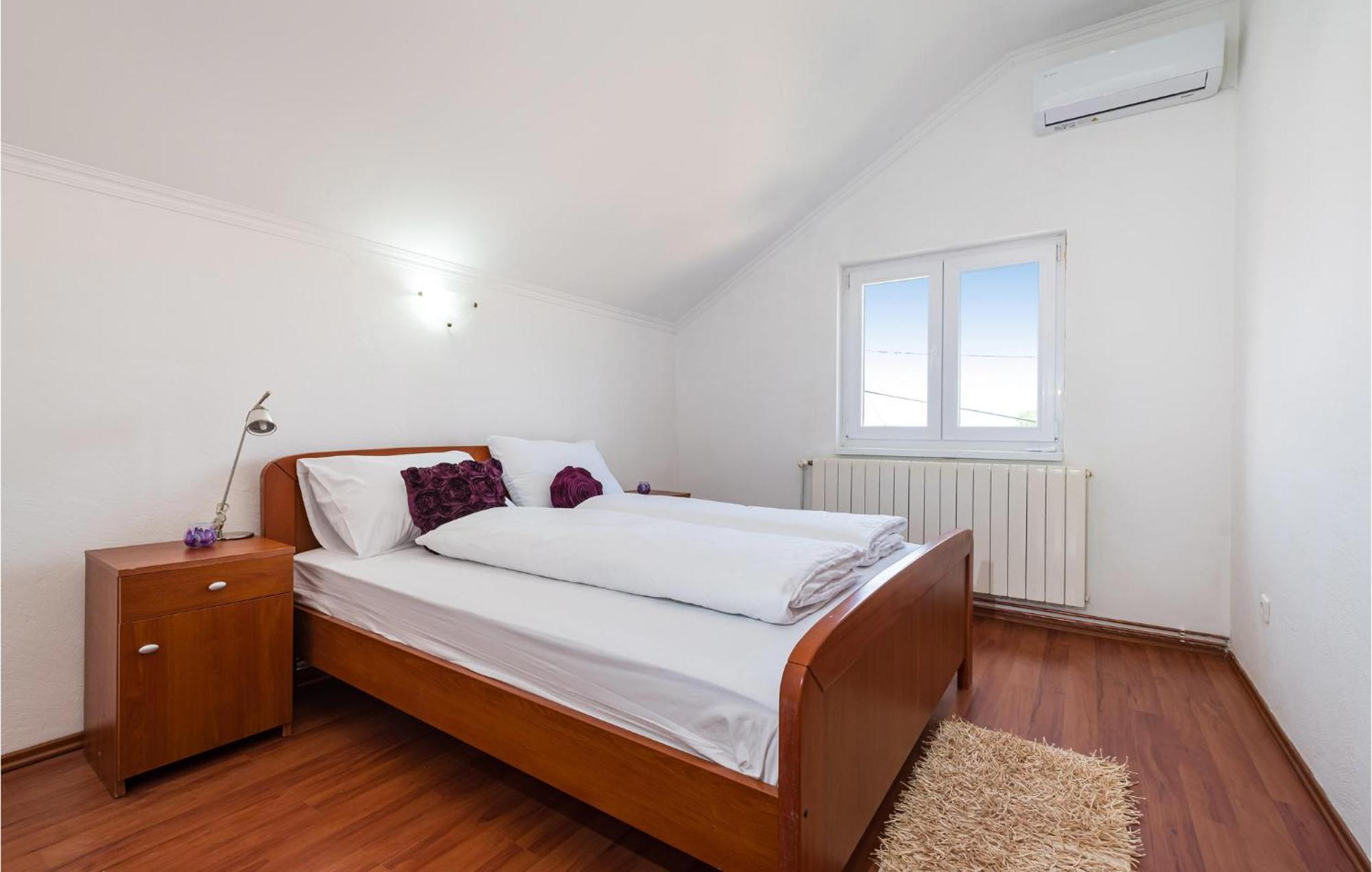 Pet Friendly Home In Murvica With Kitchen Exterior photo
